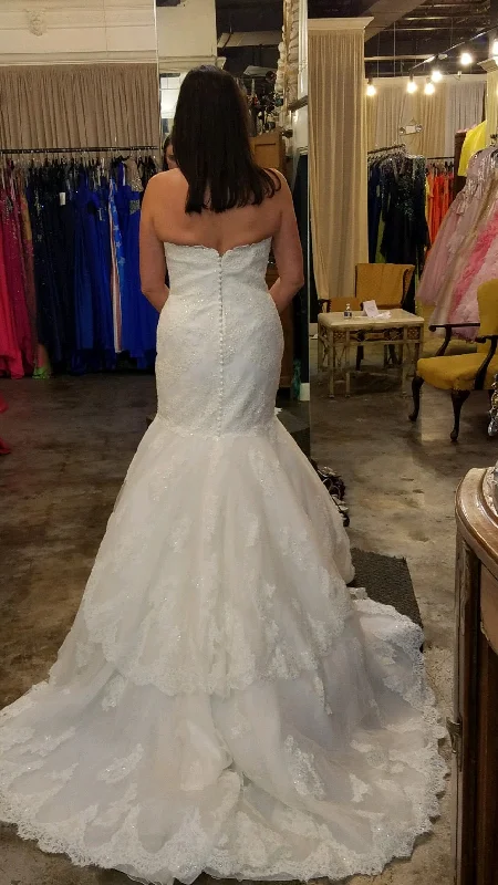 Holiday Sale Pronovias C1210001.665