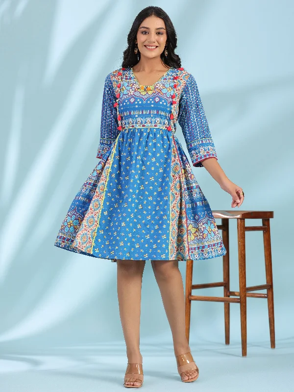 Unmissable Offer Women Blue Cambric Floral Dress