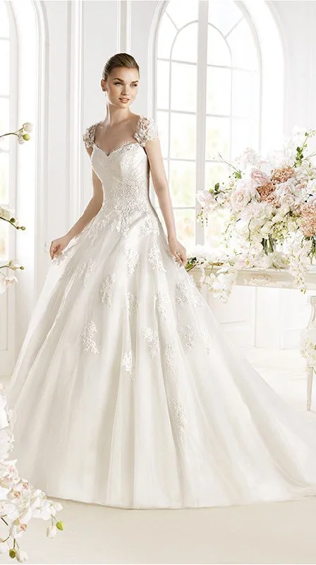 Super Bargain Pronovias PANTHEA