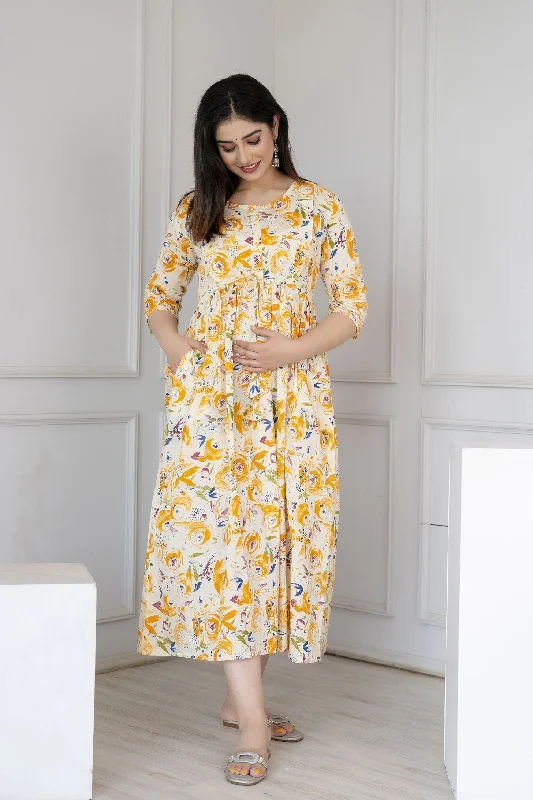 Can't Miss Women Off White Printed Flared Maternity Dress