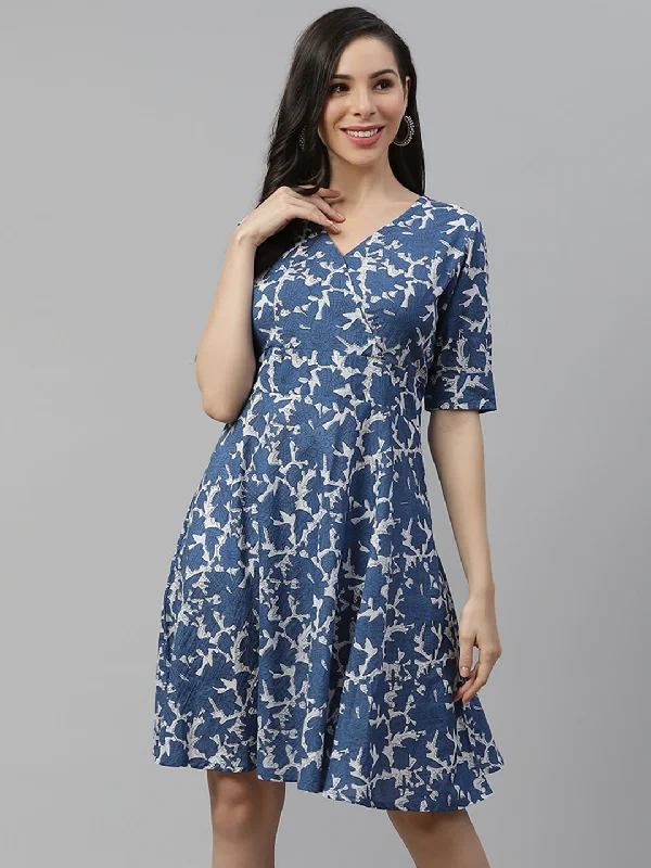 Instant Savings Indigo Print Knee Length Dress