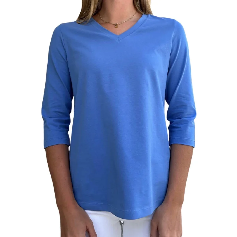 Markdown Madness 3/4 Sleeve V-Neck Tee In Blue