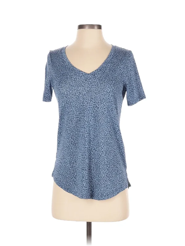 Price Smash Breezy Scoop V-Neck Tee