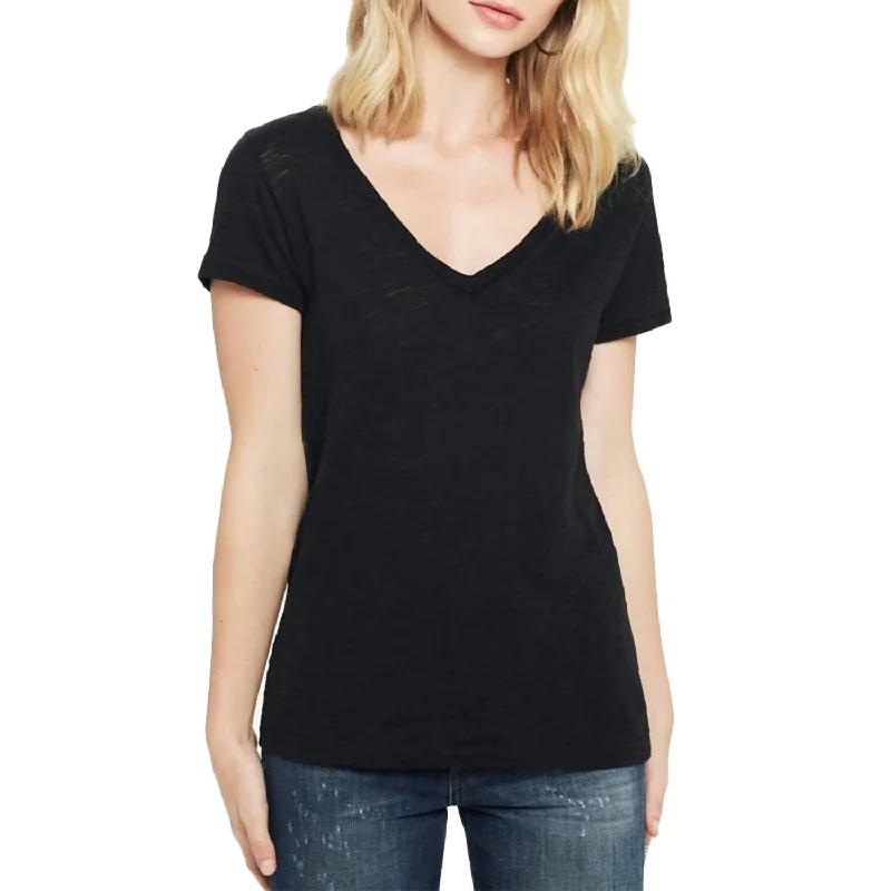 Season Finale Sale Classic V Neck Tee In Black