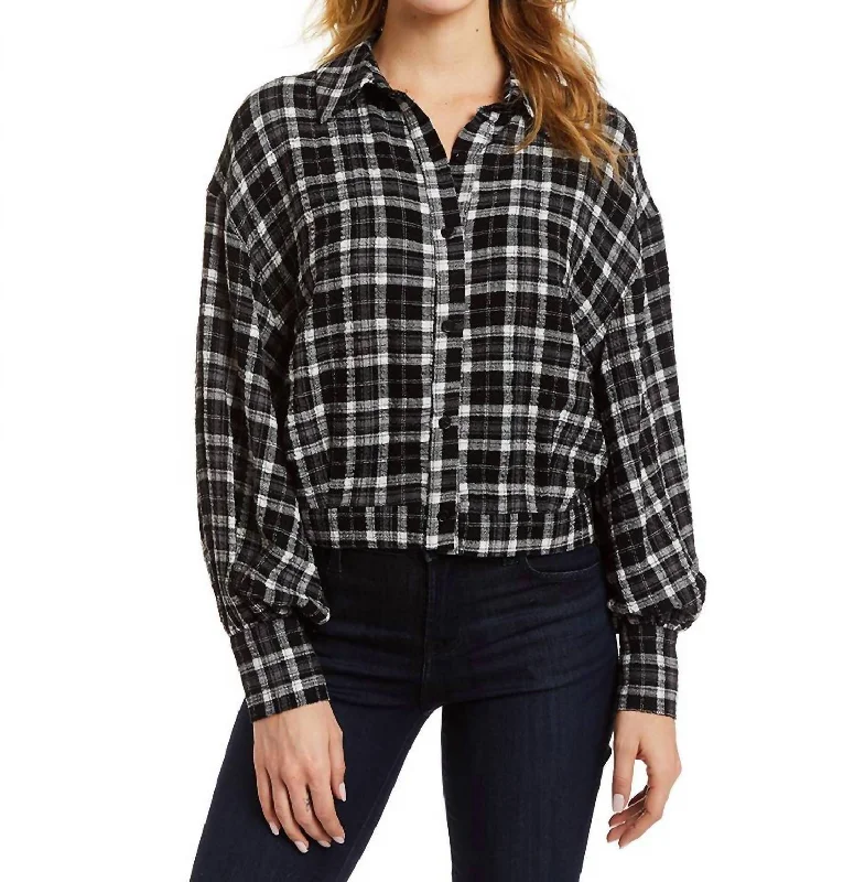 Super Deal Cleo Plaid Top In Black/white