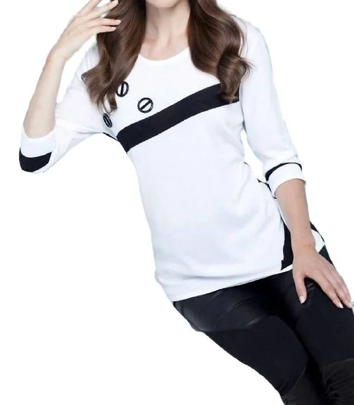 Online Only Diagonal Stripe Top In White/black