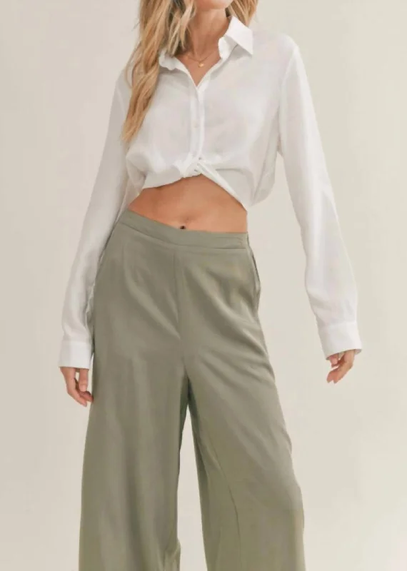 Deal Frenzy Elisha Button Down Cropped Top In White