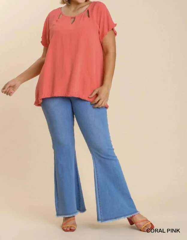 Extra Savings Linen Blend Cut Out Round Neckline Top In Coral Pink
