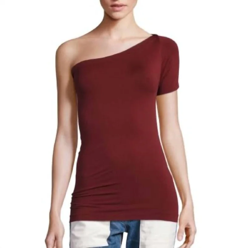 Final Sale One Shoulder Tee In Burgundy