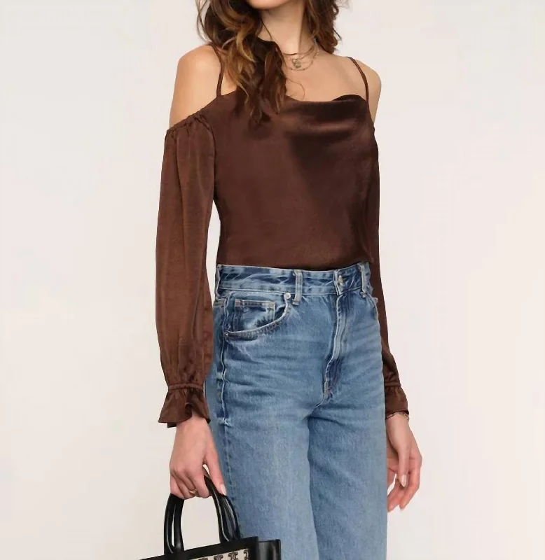Online Exclusive Petunia Top In Coco