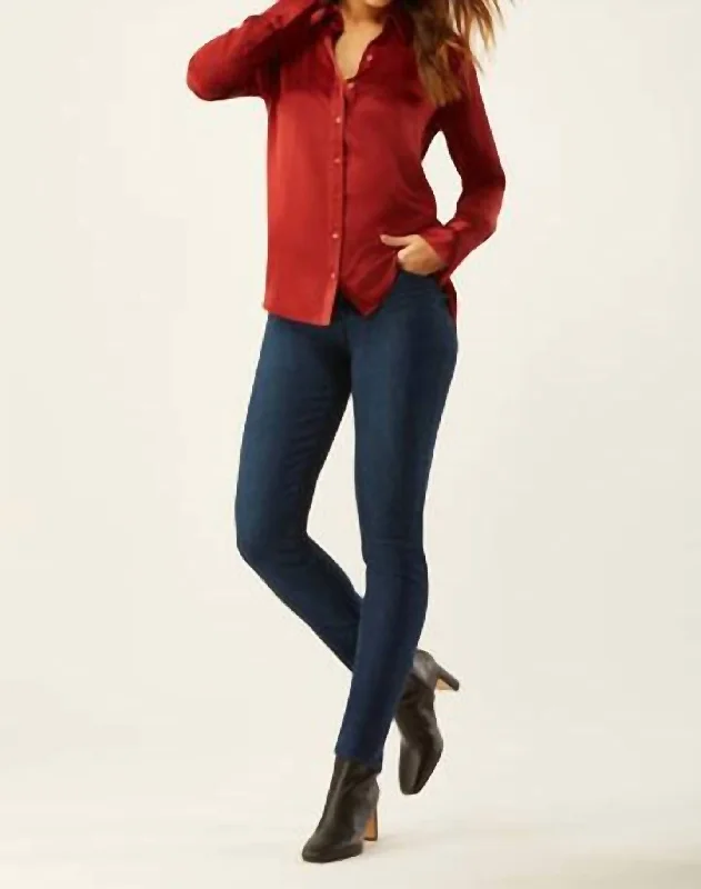 Bonus Savings Pfeiffer Clean Shirt In Lipstick