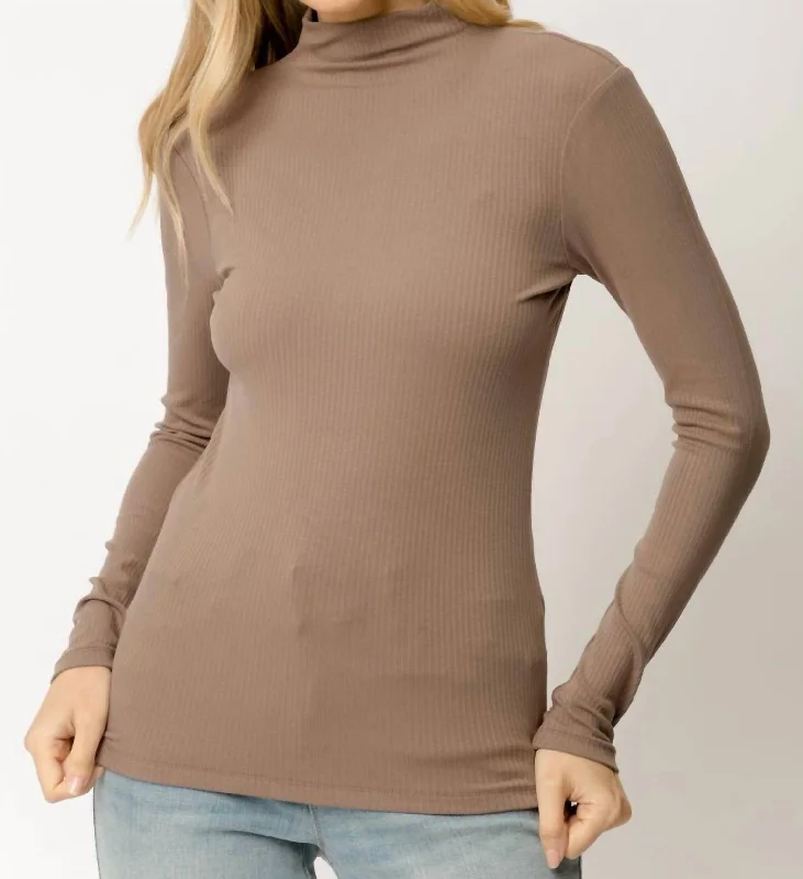 Exclusive Deal Ribbed Mock Neck Turtleneck Top In Chipmunk