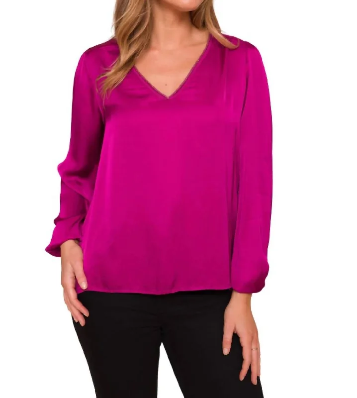 Last Chance Rita Satin V-Neck Top In Pink