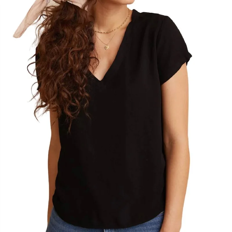 Discount Deals Short Sleeve V-Neck T-Shirt In Black
