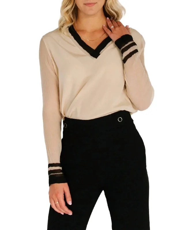 Hurry In Silk Top In Natural With Black