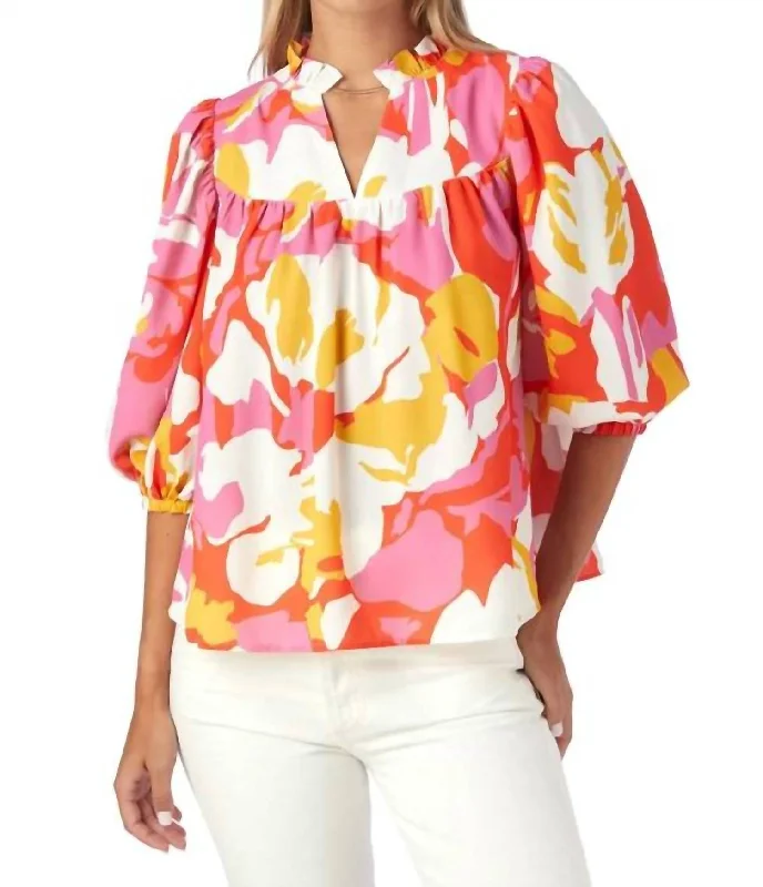 Price Cut The Rosie Floral Top In Coral Charm