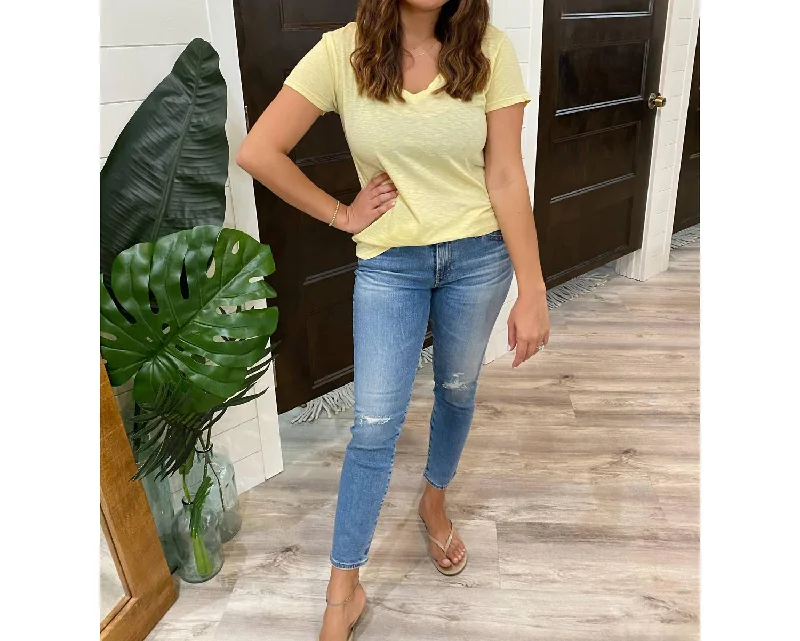 Special Price Vneck Tee In Daisy