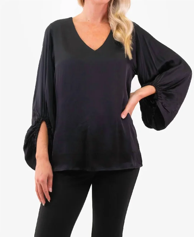 Loyalty Reward Wide Sleeve Blouse In Black